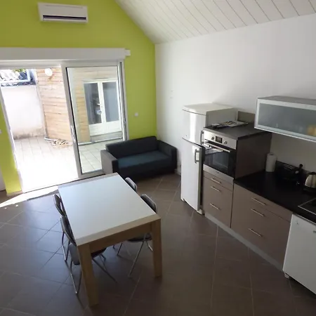 Maison De Pays 500 M De La
