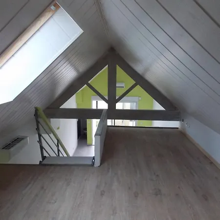 Maison De Pays 500 M De La *